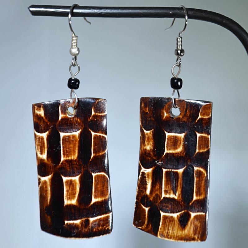 Check patterned rectangle-shape wooden earrings
